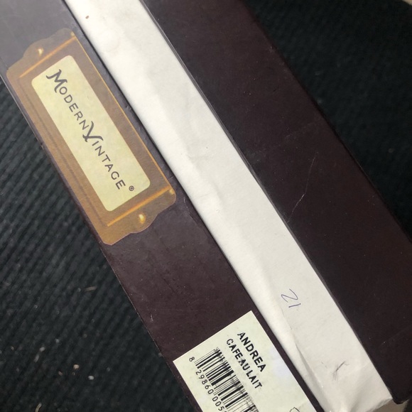 Moden Vintage beige suede high heel boots nib - Picture 8 of 9